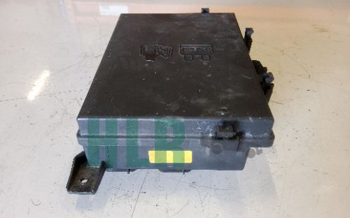 Range Rover P38 Engine Bay Fuse Box