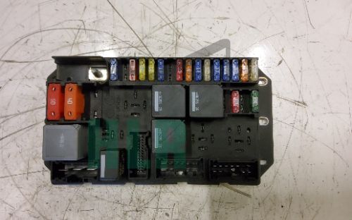 Range Rover L322 Engine Bay Fuse Box