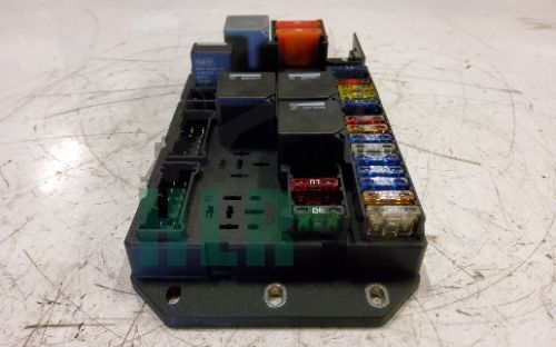 Range Rover L322 Engine Bay Fuse Box