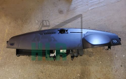 Land Rover Discovery 4 Dashboard Top