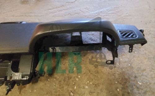 Land Rover Discovery 4 Dashboard Top