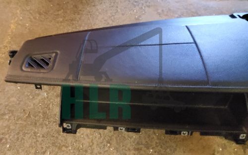 Land Rover Discovery 4 Dashboard Top