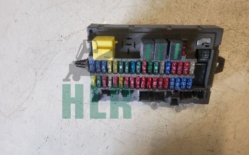 Land Rover Discovery 2 TD5 & V8 Interior Fuse Box