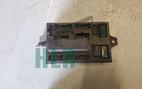 Land Rover Discovery 2 TD5 & V8 Interior Fuse Box