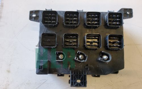 Range Rover P38 Engine Bay Fuse Box