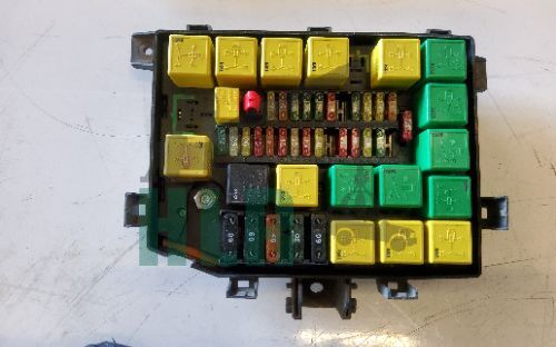 Range Rover P38 Engine Bay Fuse Box
