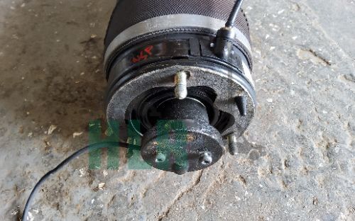 Range Rover L322 Nearside Front Dynamic Air Suspension Strut