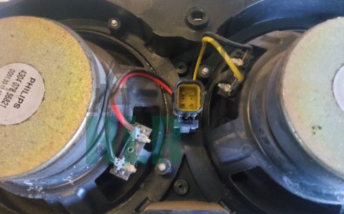 Land Rover Discovery 2 Phillips Boot Door Speakers