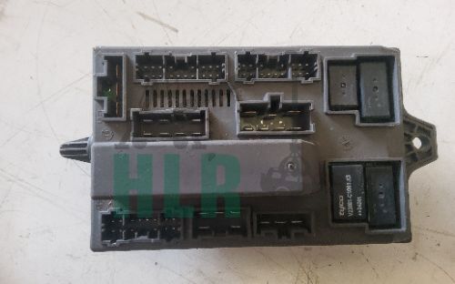 Land Rover Discovery 2 TD5 & V8 Interior Fuse Box